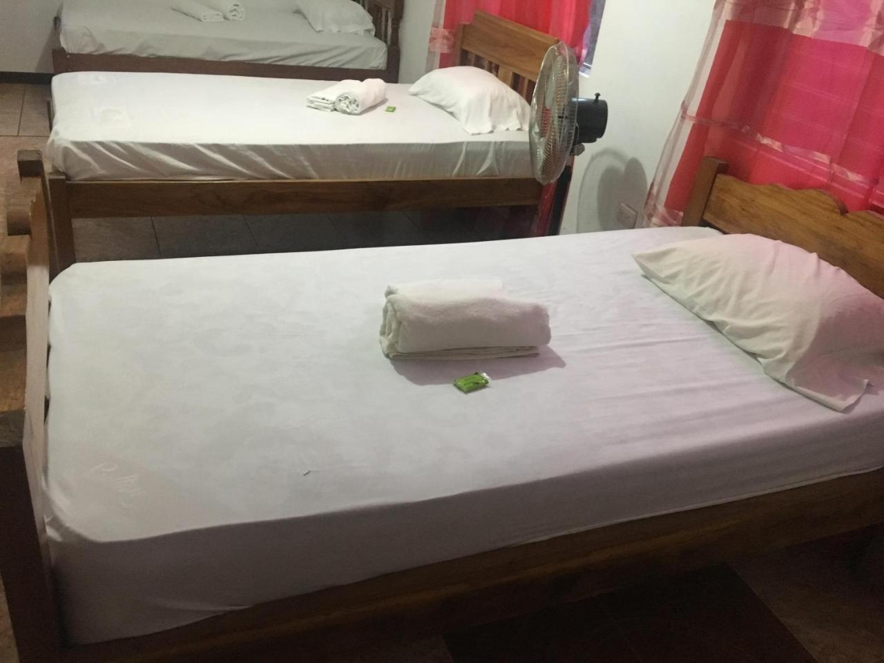 Hostel Orozco - Costa Rica Río Cuarto Exteriör bild