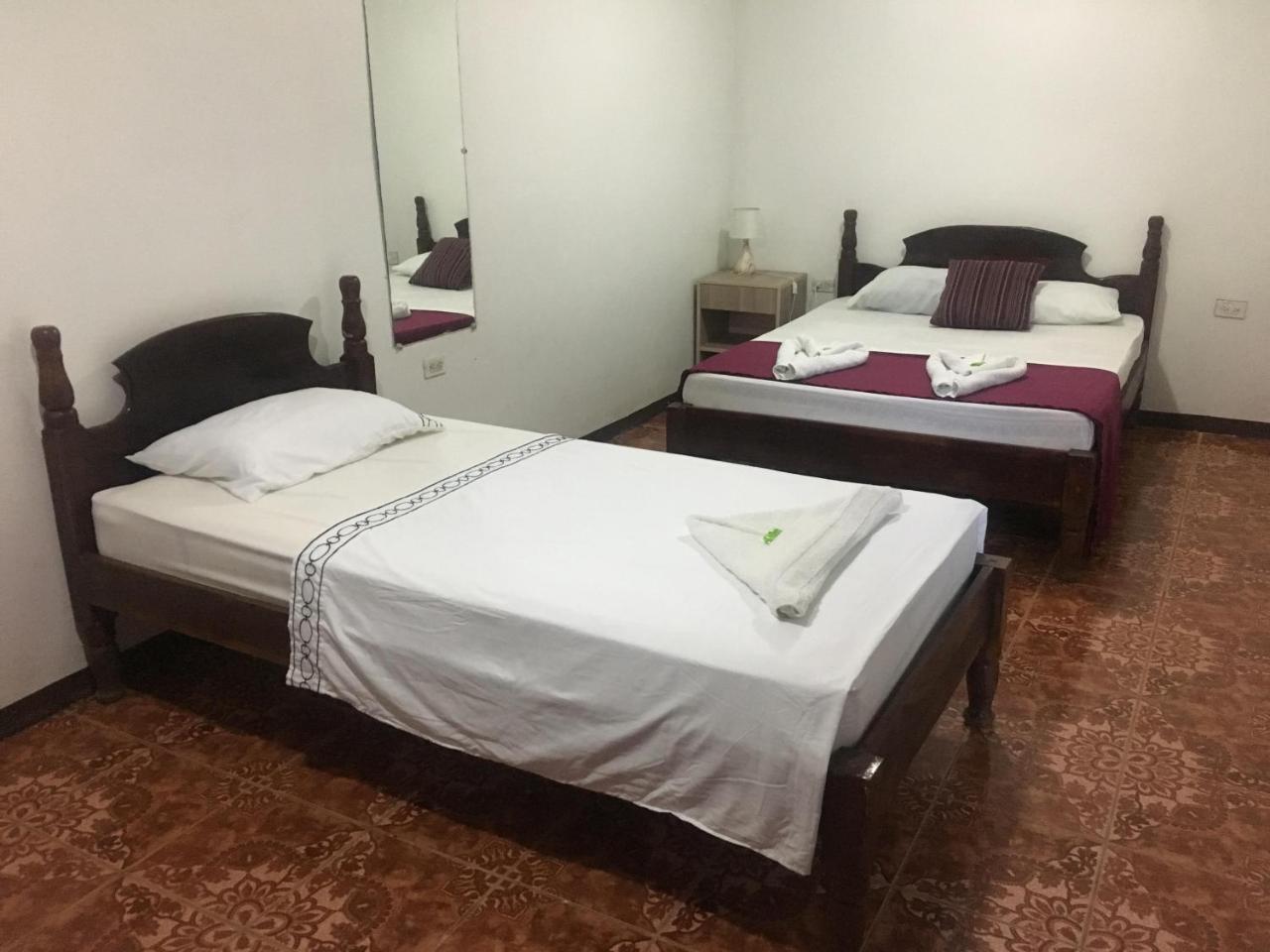 Hostel Orozco - Costa Rica Río Cuarto Exteriör bild