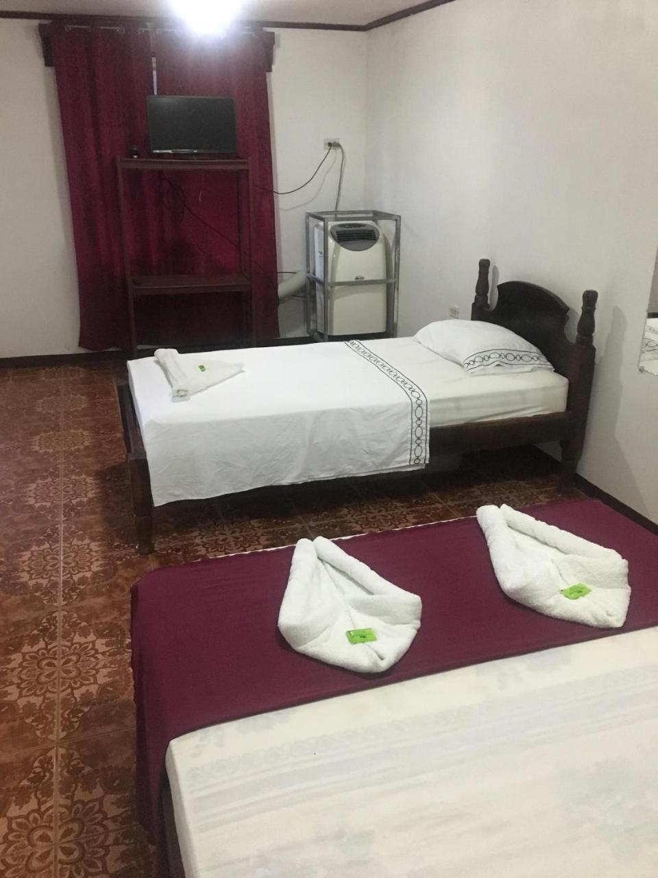 Hostel Orozco - Costa Rica Río Cuarto Exteriör bild